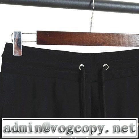【2019年】夏のファッション CHROME HEARTS キレイめ感が強いスエットパンツ伸縮性に優れているクロムハーツ