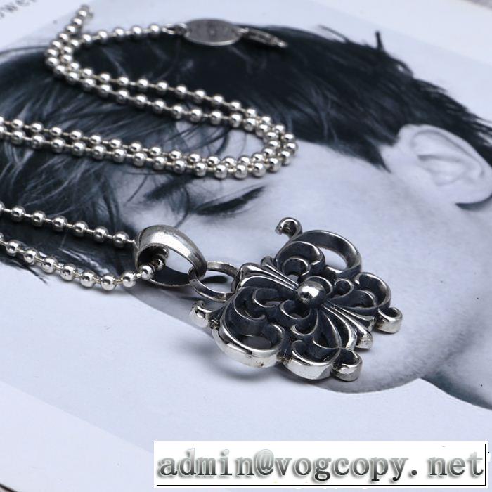 クロムハーツ オシャレな印象に CHROME HEARTS 夏の大人カジュアルスタイルペンダントトップ  風通しの良いフレア