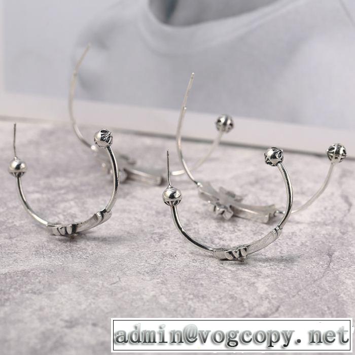 ピアス ブラッシュアップして華やかに クロムハーツ品のよさを感じさ CHROME HEARTS きちんと感が抜群