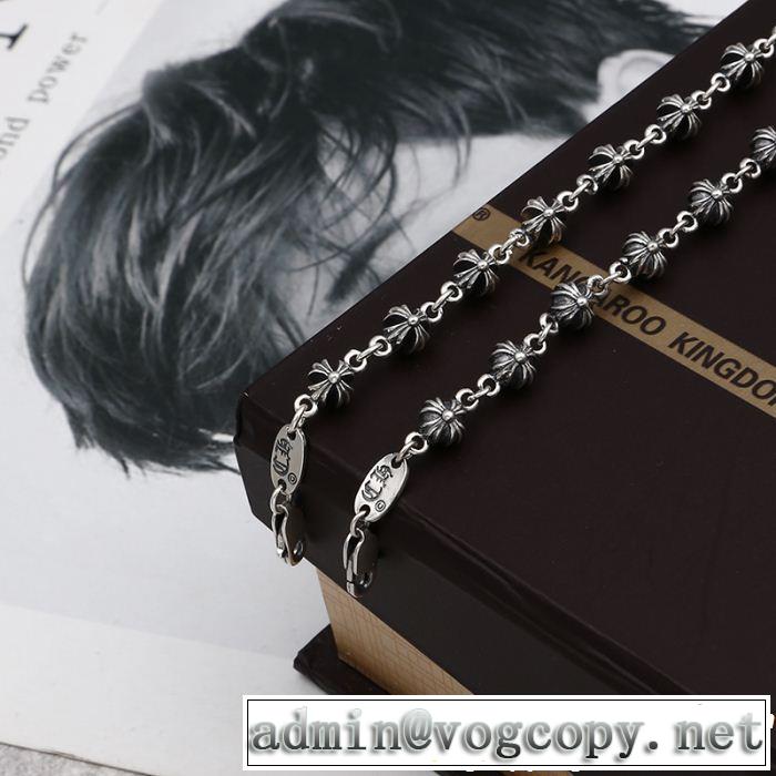 風通しの良いフレア ブレスレット オシャレな印象に クロムハーツ CHROME HEARTS 夏の大人カジュアルスタイル