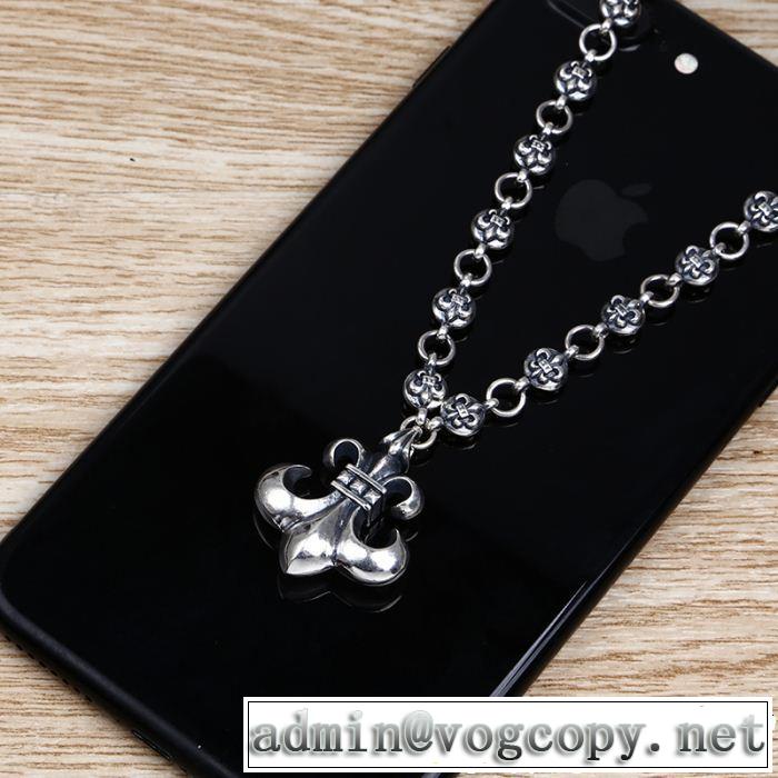 甘過ぎず大人な印象に ネックレス クロムハーツぐっと鮮度がアップ CHROME HEARTS
