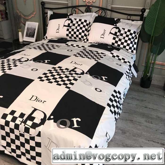 軽やかにおしゃれにコーデを楽しむ ディオール【2019秋冬】の注目トレンド DIOR  寝具4点セット