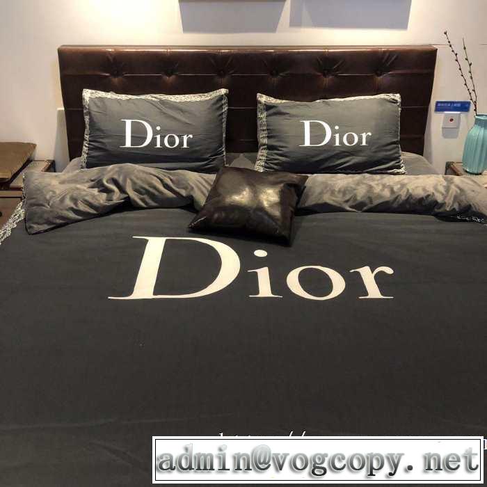 シンプルに着こなしたい ディオール DIOR  寝具4点セッ2019秋に注目したい 見た目に温かみがある