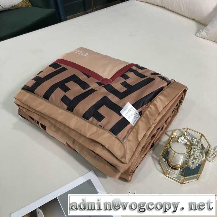 おすすめする注目トレンド フェンディ【2019秋冬】今きてる最先端ブランド FENDI 寝具4点セット