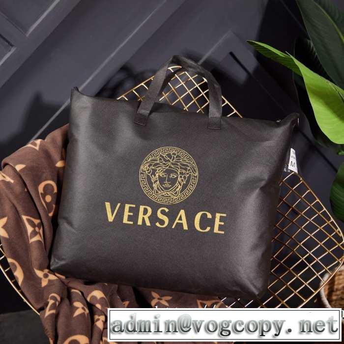ヴェルサーチ 気になる2019年秋のファッション VERSACE 寝具4点セット秋にはやる最新作を先取り