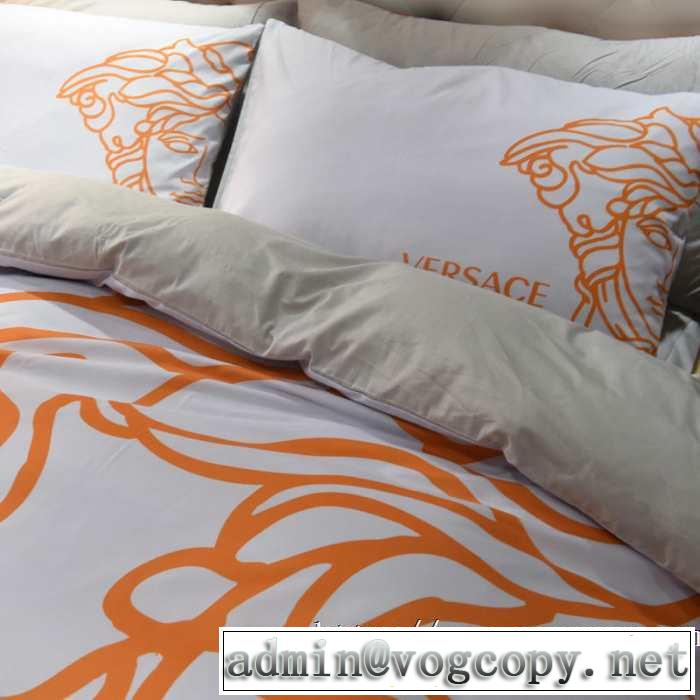 秋こそ楽しめるアイテム VERSACE 寝具4点セット ヴェルサーチ 2019秋冬最重要アイテム
