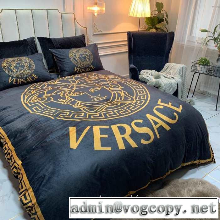 着心地もなめらかで快適 ヴェルサーチ 秋冬流行りファション VERSACE 寝具4点セット 2019aw