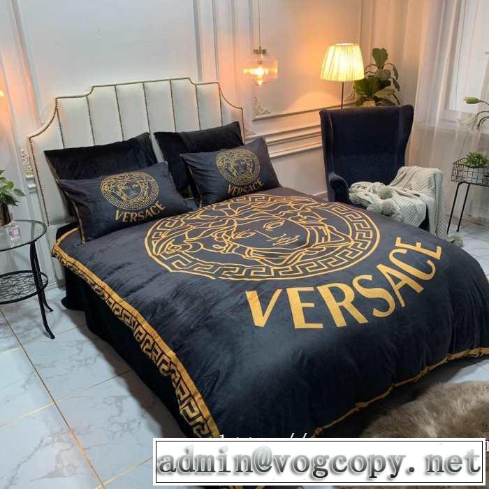 着心地もなめらかで快適 ヴェルサーチ 秋冬流行りファション VERSACE 寝具4点セット 2019aw