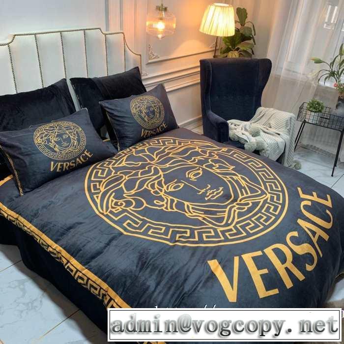 着心地もなめらかで快適 ヴェルサーチ 秋冬流行りファション VERSACE 寝具4点セット 2019aw