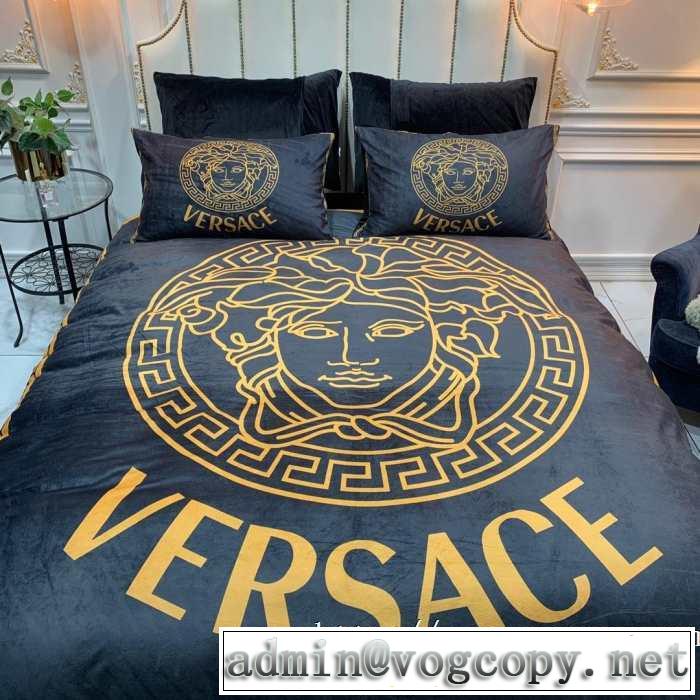 着心地もなめらかで快適 ヴェルサーチ 秋冬流行りファション VERSACE 寝具4点セット 2019aw