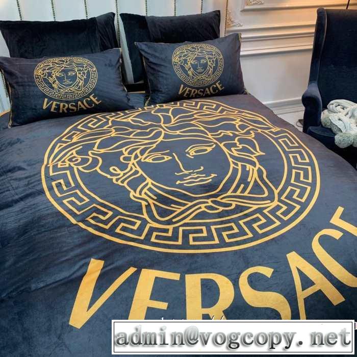 着心地もなめらかで快適 ヴェルサーチ 秋冬流行りファション VERSACE 寝具4点セット 2019aw