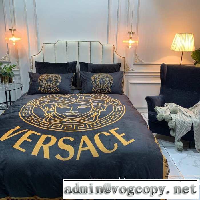 着心地もなめらかで快適 ヴェルサーチ 秋冬流行りファション VERSACE 寝具4点セット 2019aw