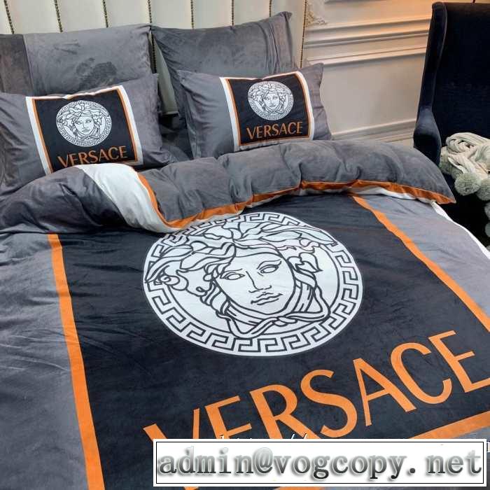 最新トレンドコーデおすすめ VERSACE 寝具4点セットヴェルサーチ  最速2019秋冬トレンドブランド