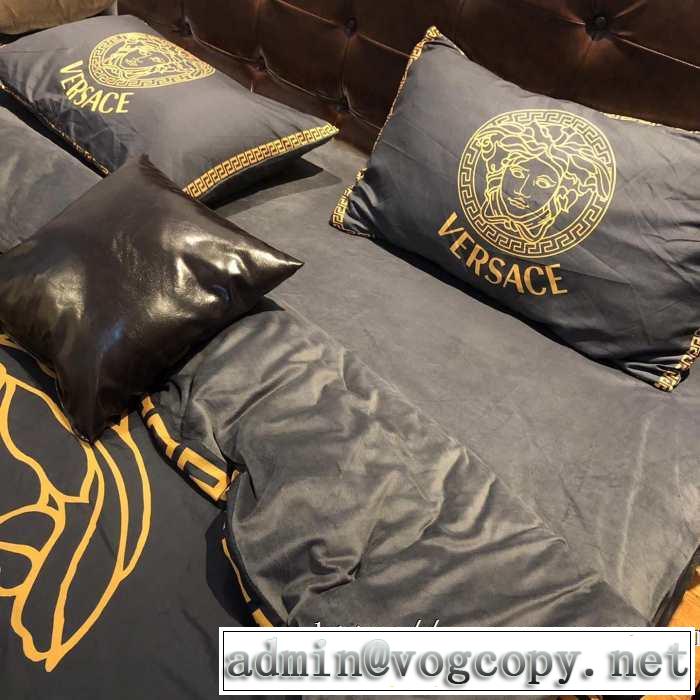 秋冬に大注目のカラー ヴェルサーチ 2019秋断然ブランド推し VERSACE 寝具4点セット
