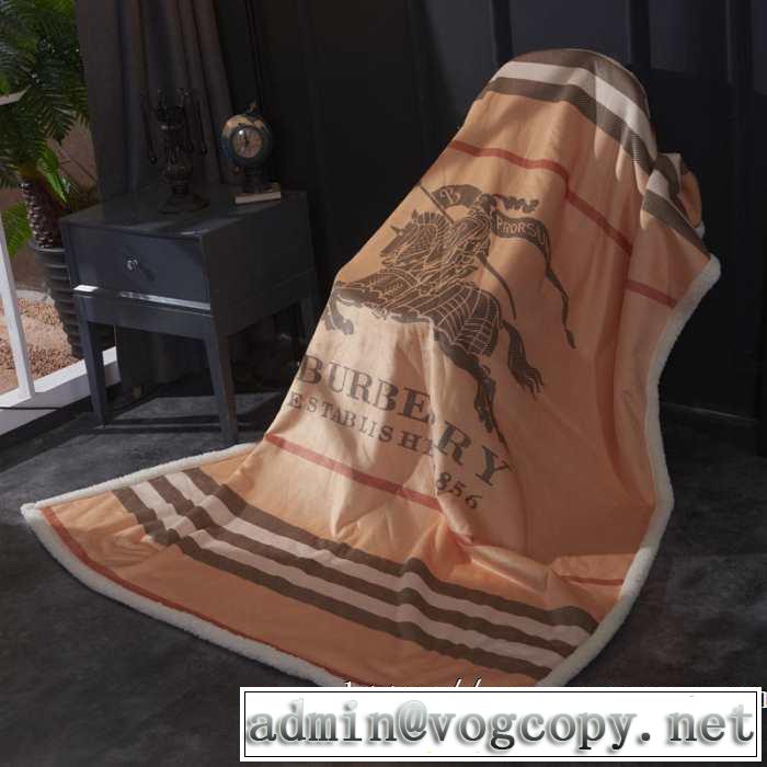 バーバリー BURBERRY  セレブ愛用　贈り物にも最適 ブランケット 超極細繊維を使用した美品 