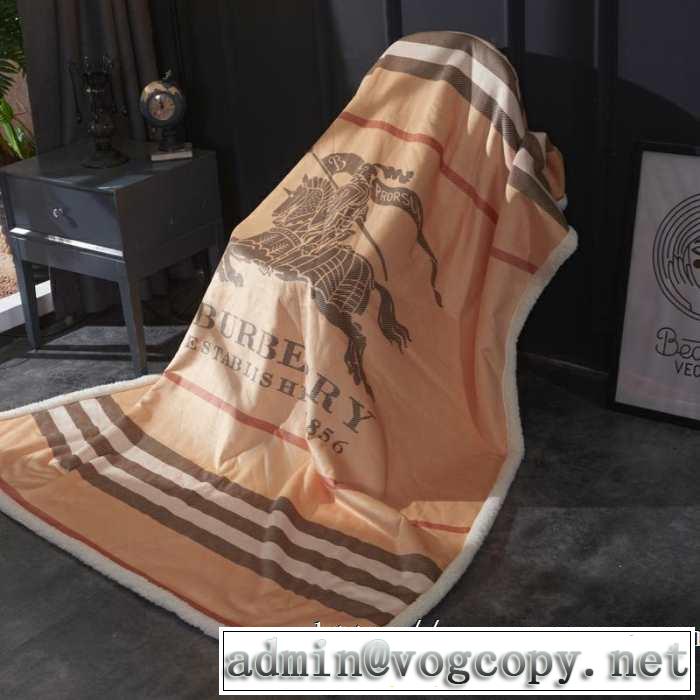 バーバリー BURBERRY  セレブ愛用　贈り物にも最適 ブランケット 超極細繊維を使用した美品
