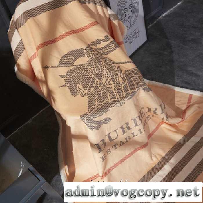 バーバリー BURBERRY  セレブ愛用　贈り物にも最適 ブランケット 超極細繊維を使用した美品