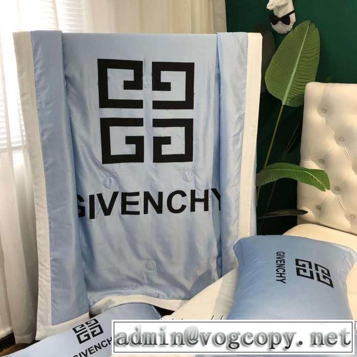 季節感のあるファッション ジバンシー 累計出荷枚数大 GIVENCHY 夏はエアコンの効いた部屋対応 ブランケット 
