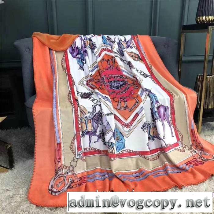 エルメス HERMES 大人カジュアル夏ファッション2019 ブランケット 持ち運びに便利 モコモコに幸せを感じる肌触り