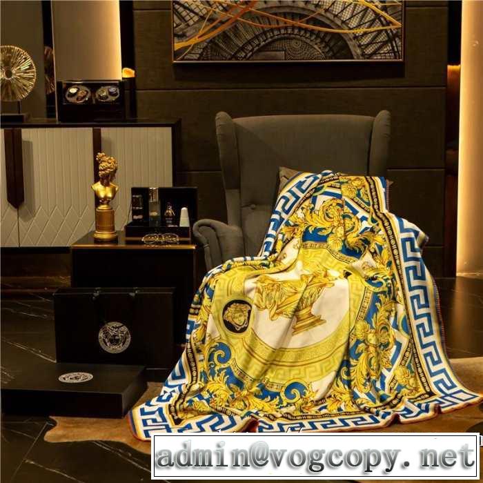 2019春夏トレンドアイテム ヴェルサーチ セレブ愛用　贈り物にも最適 VERSACE ブランケットお肌の敏感な方におすすめ