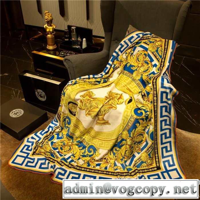 2019春夏トレンドアイテム ヴェルサーチ セレブ愛用　贈り物にも最適 VERSACE ブランケットお肌の敏感な方におすすめ