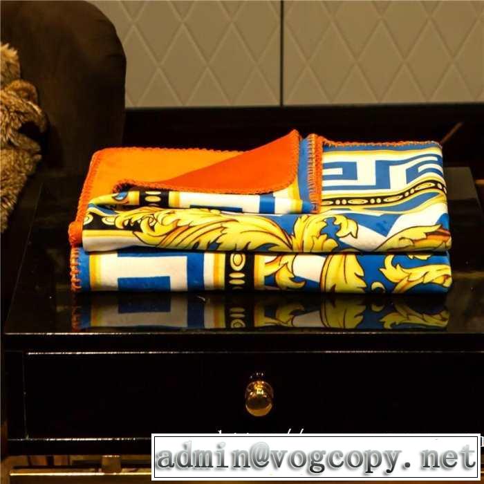 2019春夏トレンドアイテム ヴェルサーチ セレブ愛用　贈り物にも最適 VERSACE ブランケットお肌の敏感な方におすすめ