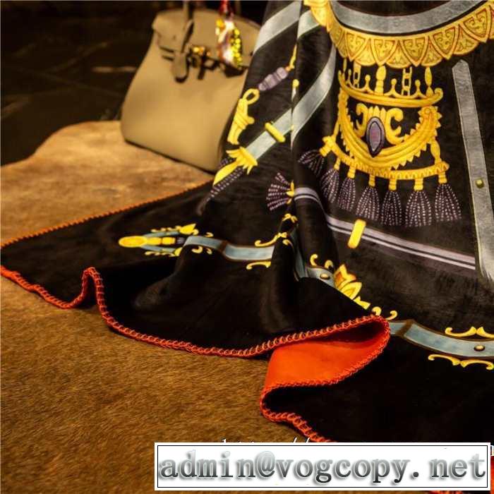 ブランケット おしゃれな夏ファッション2019 ヴェルサーチ お取り付けも取り外しも便利 VERSACE オールシーズン対応