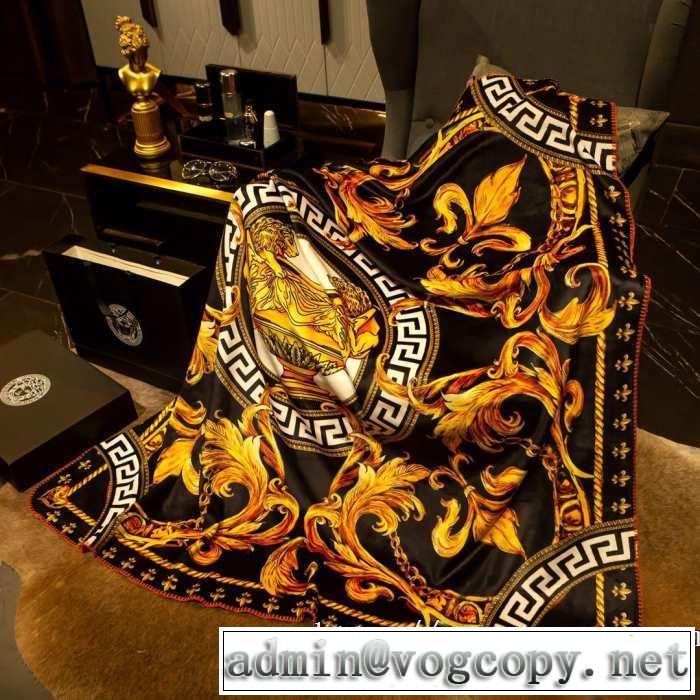 夏はエアコンの効いた部屋対応  ヴェルサーチ 数量限定で登場するブランケット  VERSACE ブランケット毎日安心してお使える