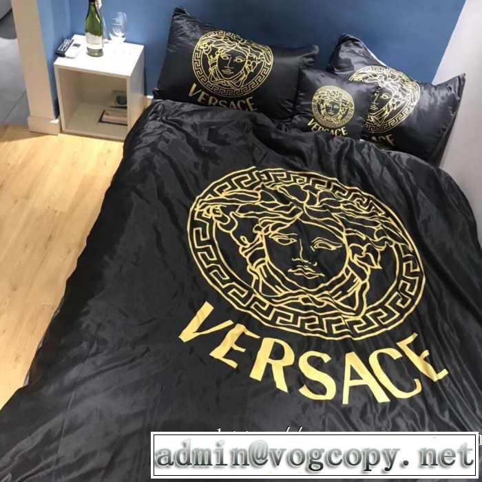 知的な雰囲気夏着物 ヴェルサーチ 2019SSのトレンド商品 VERSACE ブランケット窮屈感なく快適にお使える