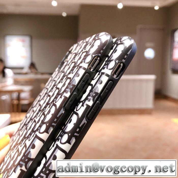 2色可選 ディオール DIOR ケータイケース 2019秋冬最重要アイテム 最新トレンドコーデおすすめ