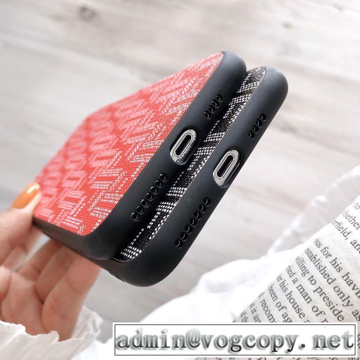 スマホケース フェンデイ コピー お手頃高品質な人気iPhoneX/XSケース 新作 FENDI コレクショントレンド最新モデル激安販売