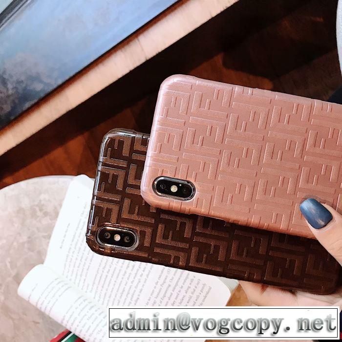 スマホケースFENDIフェンデイ コピーiPhoneX/XSケース おすすめ 注目トレンド エレガント ユニセックス アイフォンケース 激安通販