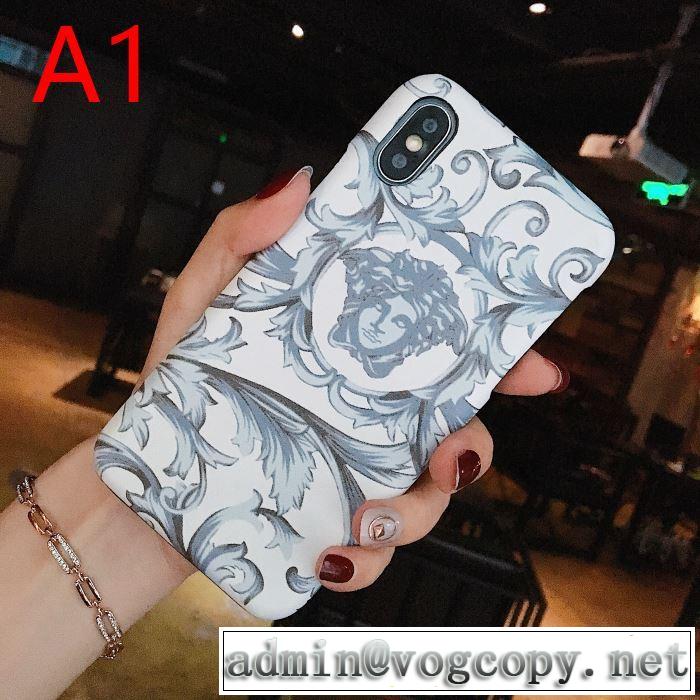 スマートフォンケース 多色可選 人気ファッション雑誌でも掲載 ヴェルサーチ 最重要！2019秋冬トレンドVERSACE 使いやすさのトレンド