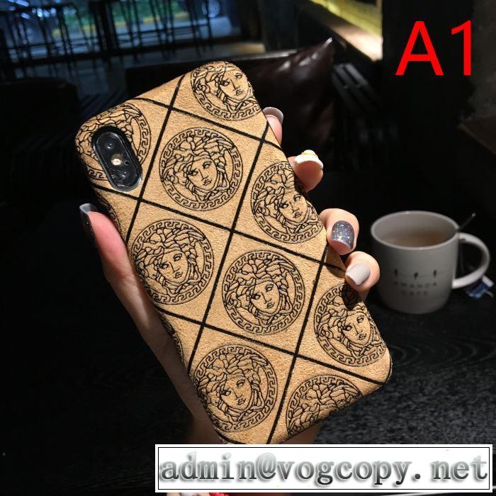 多色可選 ヴェルサーチ 速報！2019年秋ファッショントレンド VERSACE 大人かわいい秋冬コーデを楽しみ スマートフォンケース 秋冬もちろん主役級