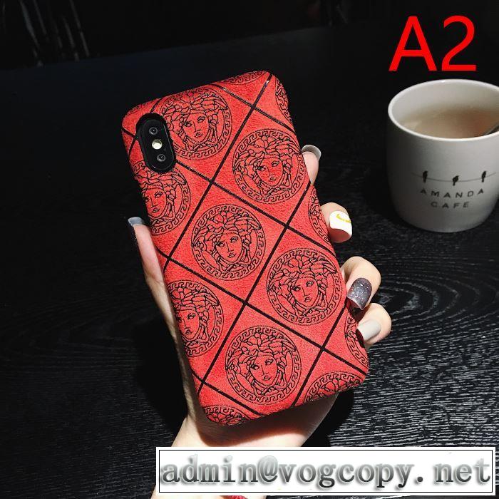 多色可選 ヴェルサーチ 速報！2019年秋ファッショントレンド VERSACE 大人かわいい秋冬コーデを楽しみ スマートフォンケース 秋冬もちろん主役級