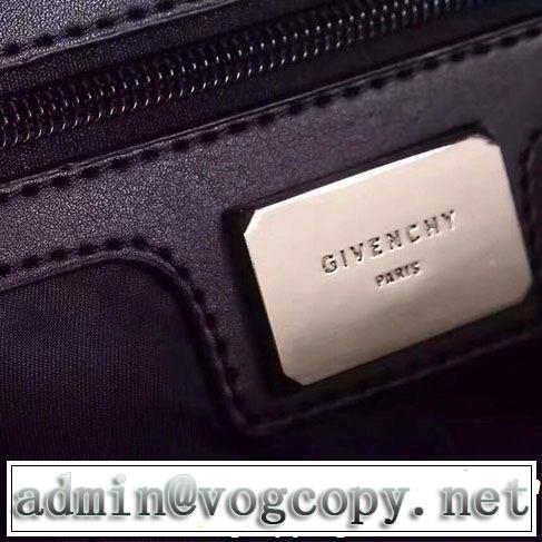 2019春夏の大注目トレンド きちんと感が抜群 ジバンシー GIVENCHY バッグ