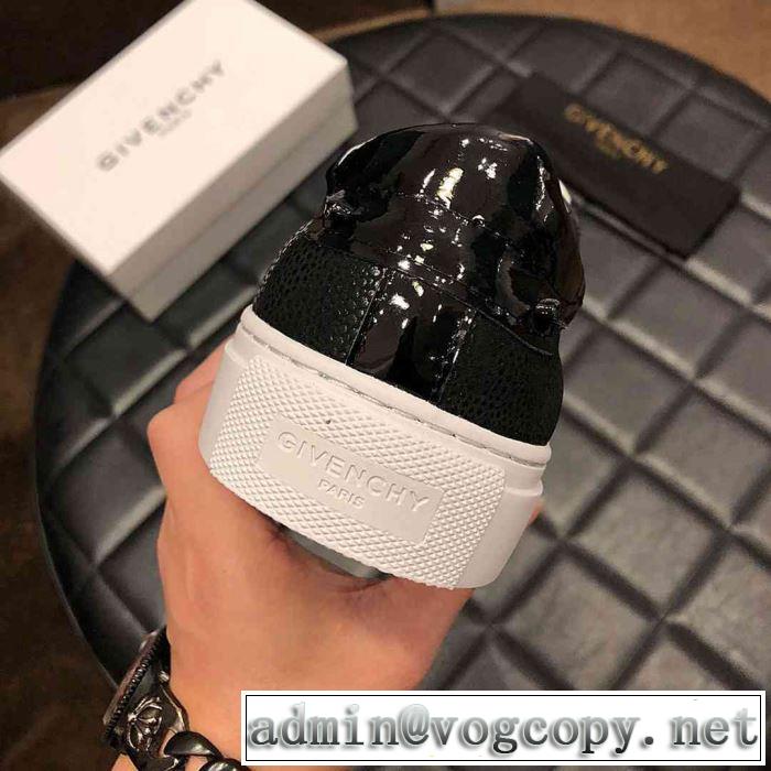 カジュアルシューズ おしゃれな夏ファッション2019 オススメしたい最新注目ファション ジバンシー GIVENCHY