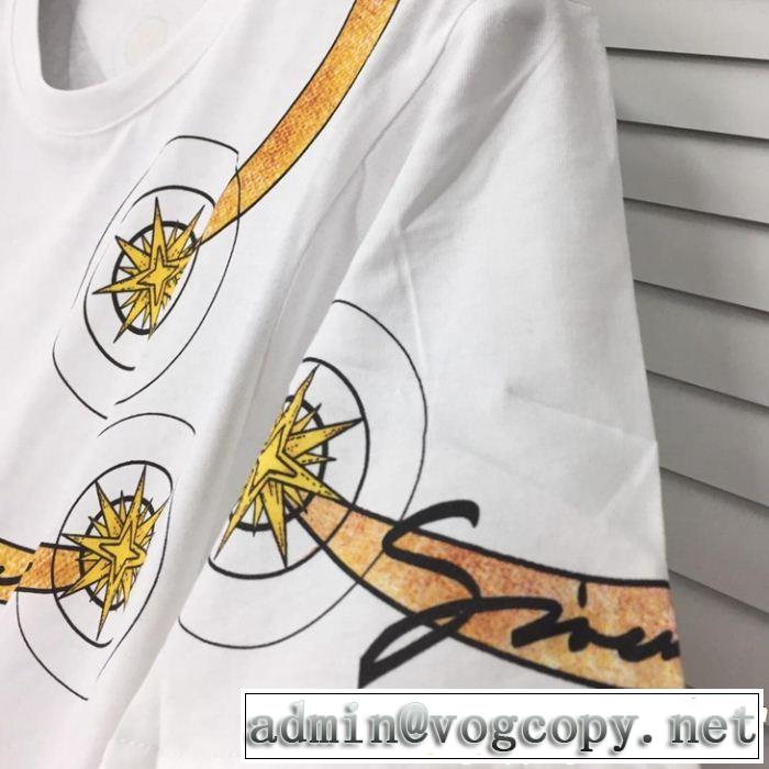 カジュアルを一歩大人に ジバンシー GIVENCHY Tシャツ/ティーシャツ 2019年春夏のトレンドアイテム