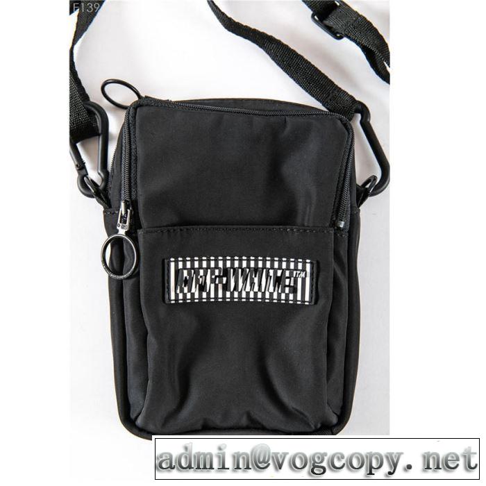 Off-White きちんと感をプラス オフホワイト デニム バッグ 《2019年》今、注目のストリート