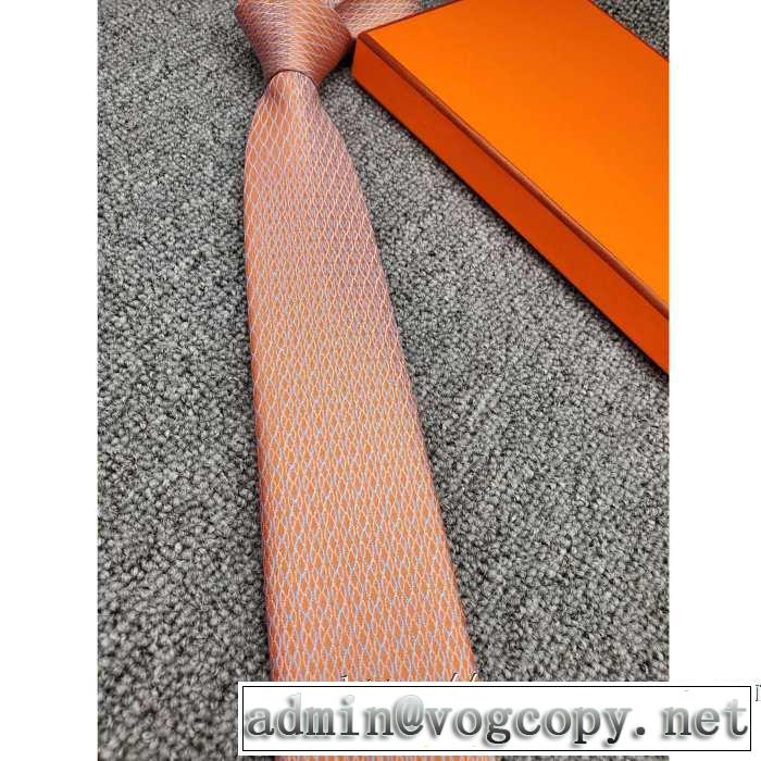 2019-20秋冬取り入れやすい エルメスおしゃれに秋を迎えるために  HERMES ネクタイ