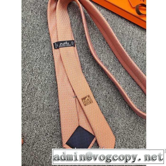 2019-20秋冬取り入れやすい エルメスおしゃれに秋を迎えるために  HERMES ネクタイ