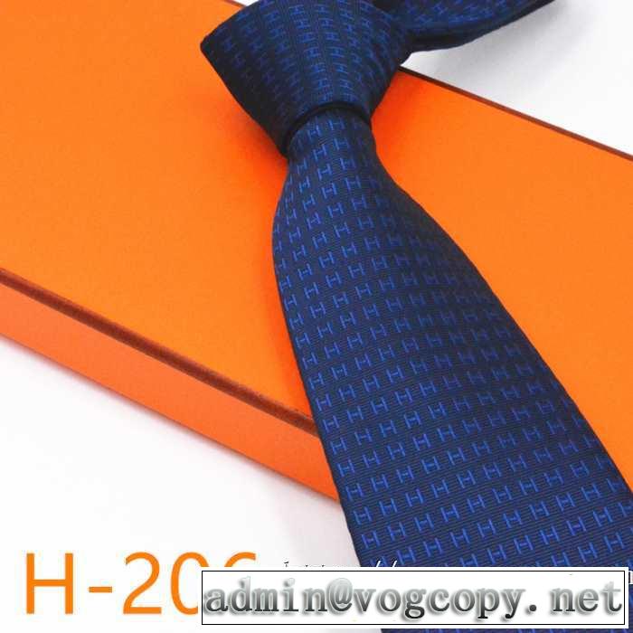 おしゃれ感度が高い秋冬トレンド エルメス HERMES ネクタイ 2019秋のファッショントレンドはこれ