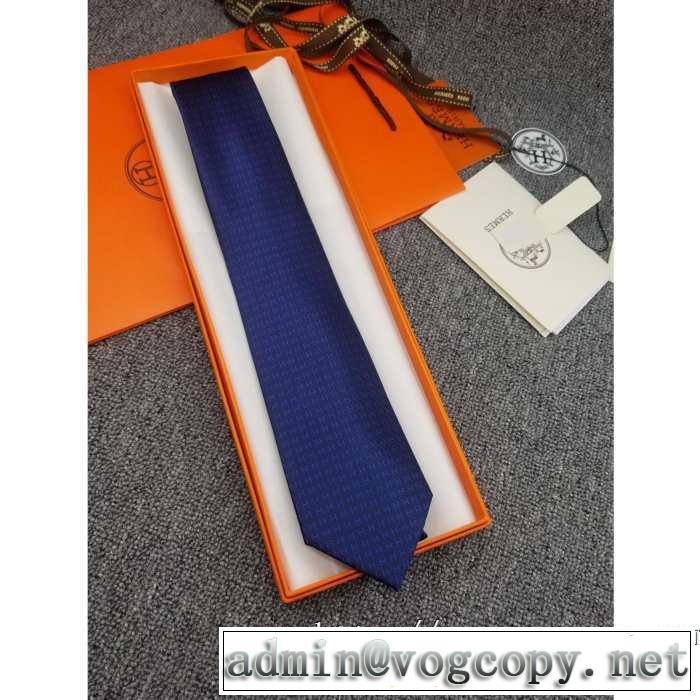 おしゃれ感度が高い秋冬トレンド エルメス HERMES ネクタイ 2019秋のファッショントレンドはこれ