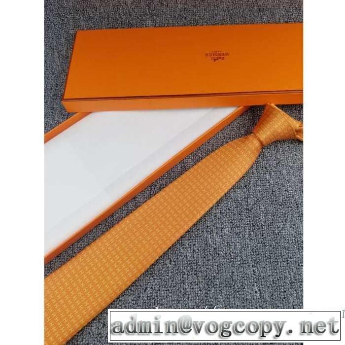 2019秋のファッショントレンドはこれ エルメス HERMES ネクタイ おしゃれさんはいち早く取り