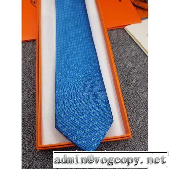 2019年秋冬に欠かせない エルメス HERMES 今年らしい新しい人気色 ネクタイ