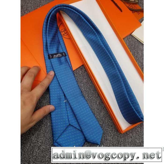 2019年秋冬に欠かせない エルメス HERMES 今年らしい新しい人気色 ネクタイ