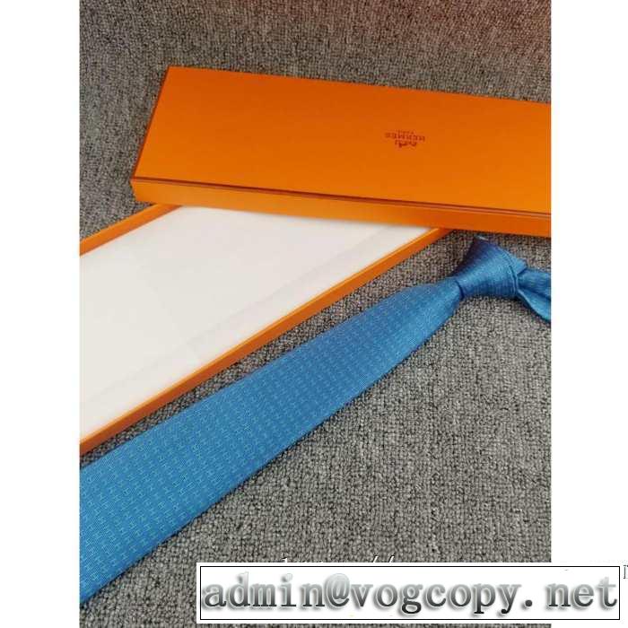 2019年秋冬に欠かせない エルメス HERMES 今年らしい新しい人気色 ネクタイ