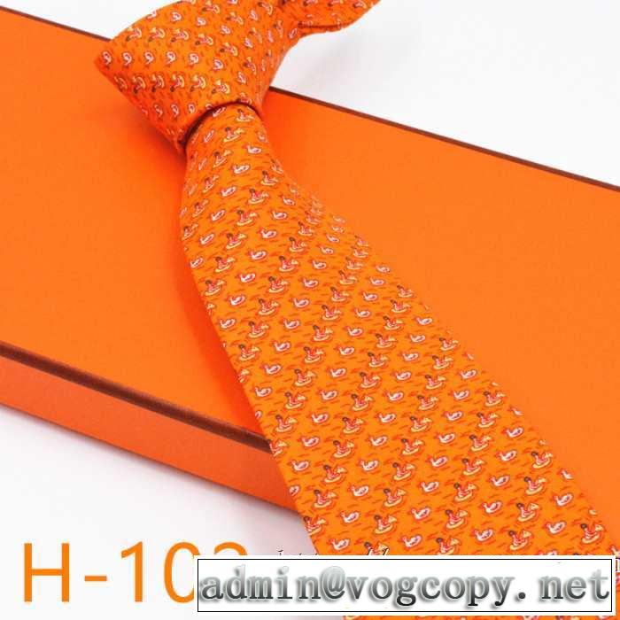 2019秋のファッショントレンドはこれ エルメス HERMES ネクタイ お洒落で秋冬注目トレンド