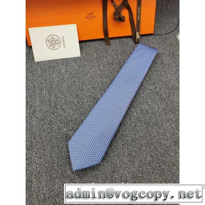 2019-20秋冬トレンドファッション エルメス おしゃれに秋を迎えるために HERMES ネクタイ