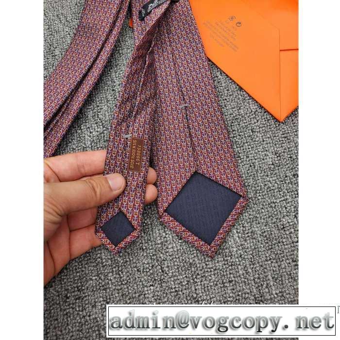 2019秋冬トレンドアイテム エルメス HERMES ネクタイ 絶妙な大人っぽさと遊び心